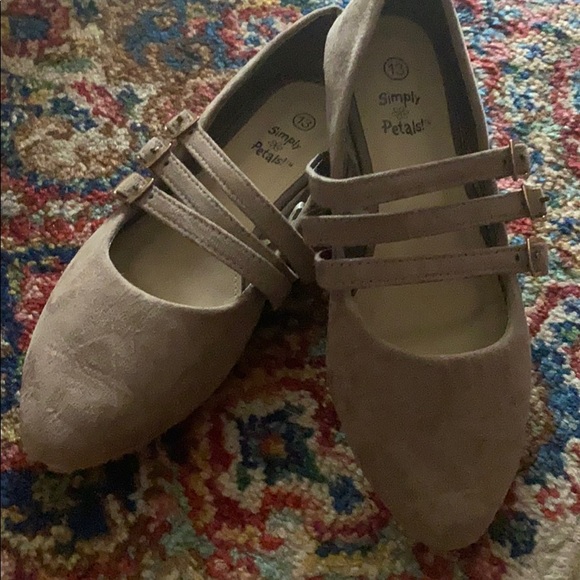 simply petals Other - TAN FLATS